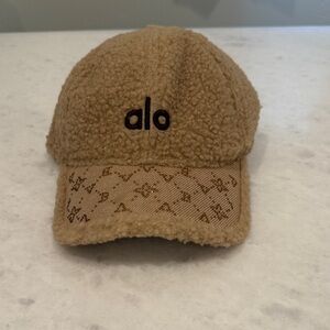ALO Yoga Women's Tan Sherpa Hat